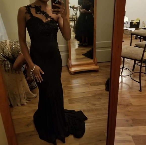 Black Formal Mermaid Dress (Prom) - Picture 2 of 6